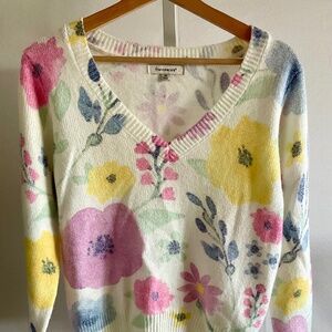 FRANCESCA'S WOMENS FLORAL SWEATER~LONG-SLEEVE~SIZE MEDIUM!!!